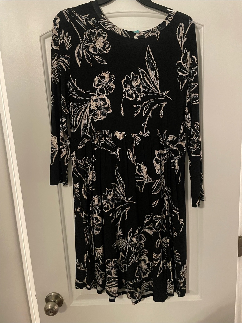 Maurices Black Long-Sleeve Floral Midi Dress